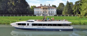 Imbarcarsi sul Burchiello: una rotta senza tempo tra le ville Venete