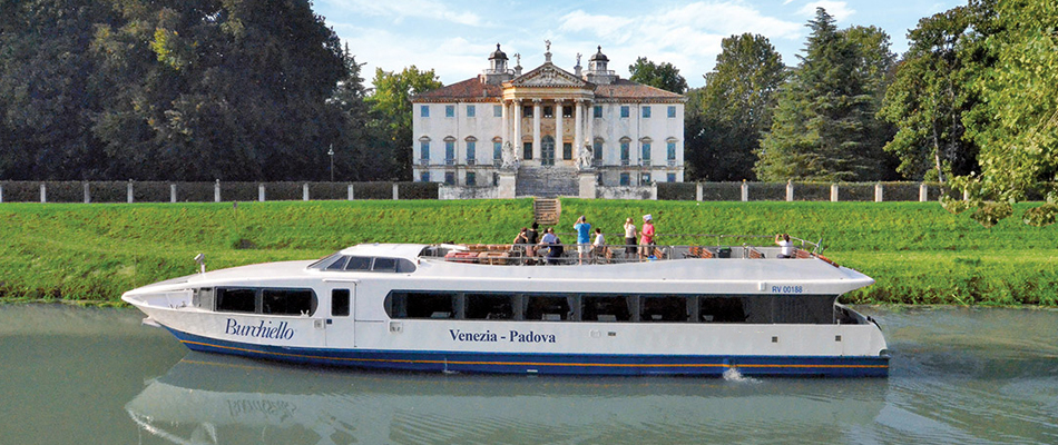 Imbarcarsi sul Burchiello: una rotta senza tempo tra le ville Venete